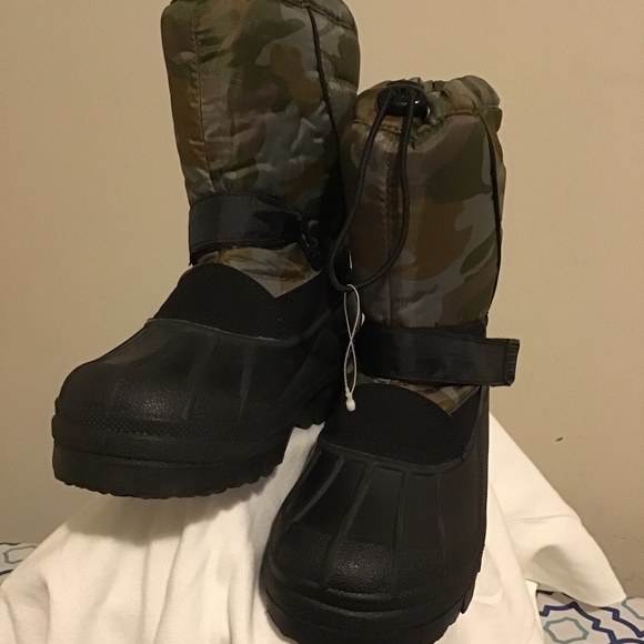 🔥Best offers, unbranded, size 3, new condition, rain/snow boots, camouflage - Picture 1 of 4